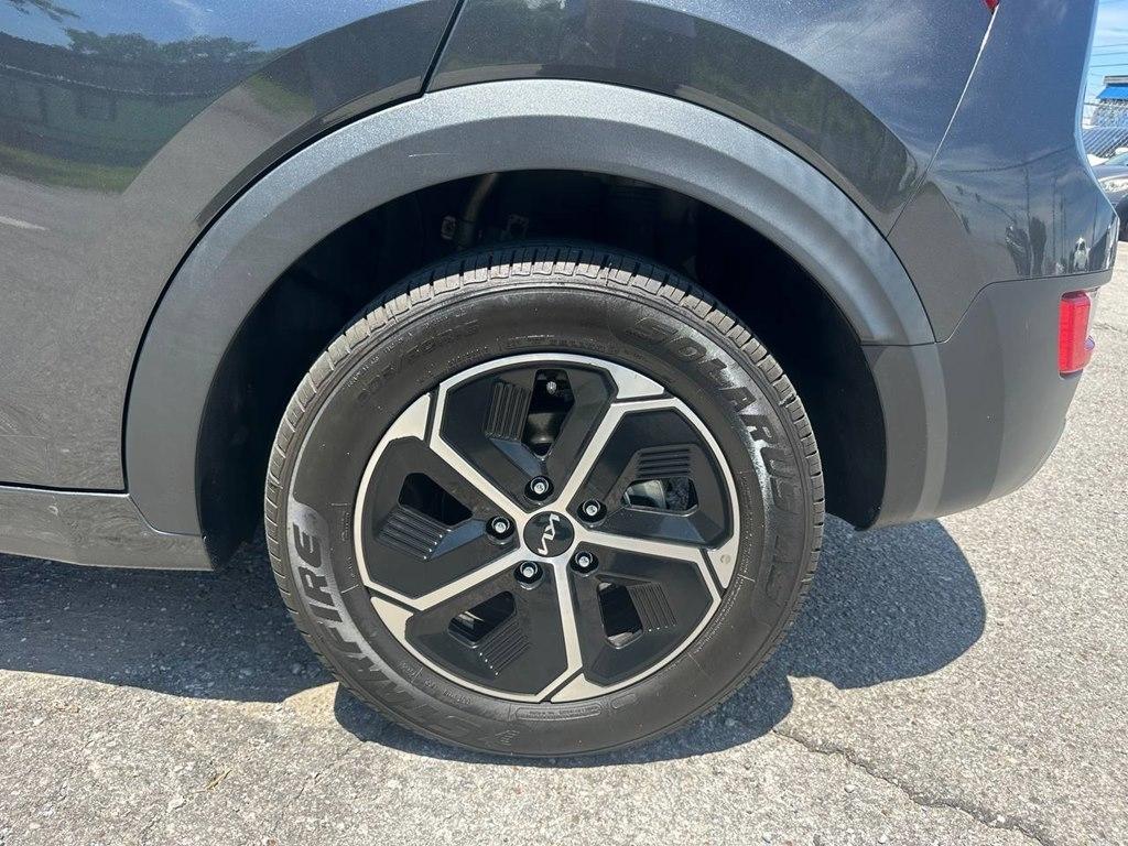 Kia Niro LX FWD 2023