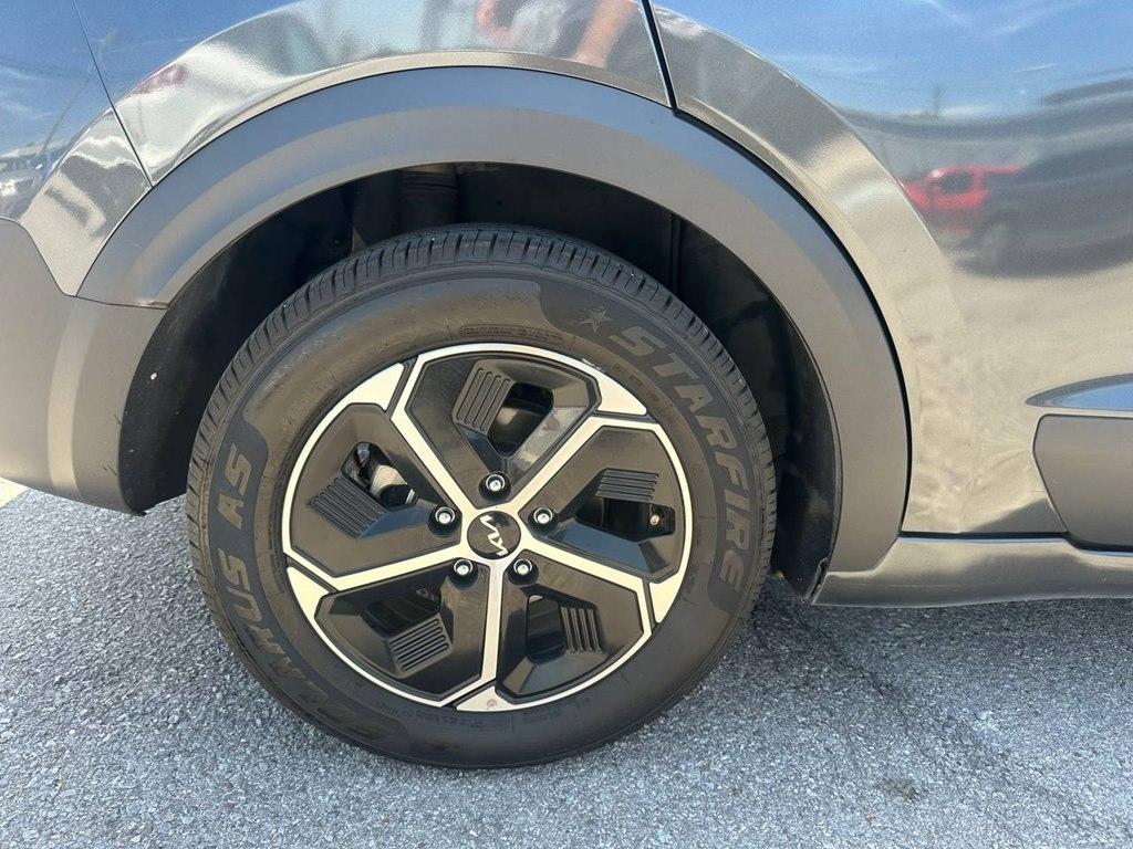Kia Niro LX FWD 2023