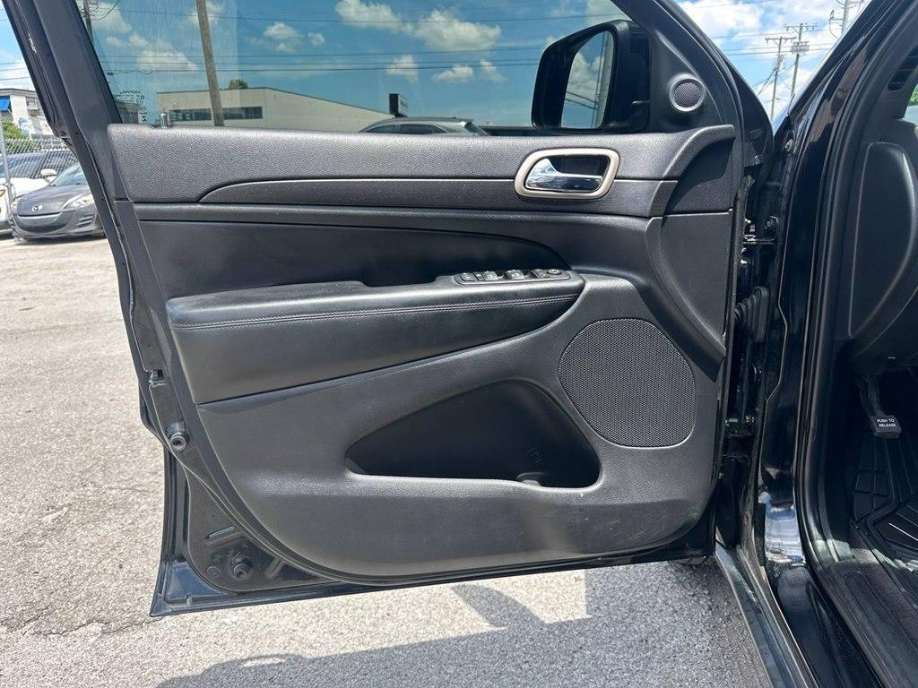 Jeep Grand Cherokee Laredo 4x4 2017