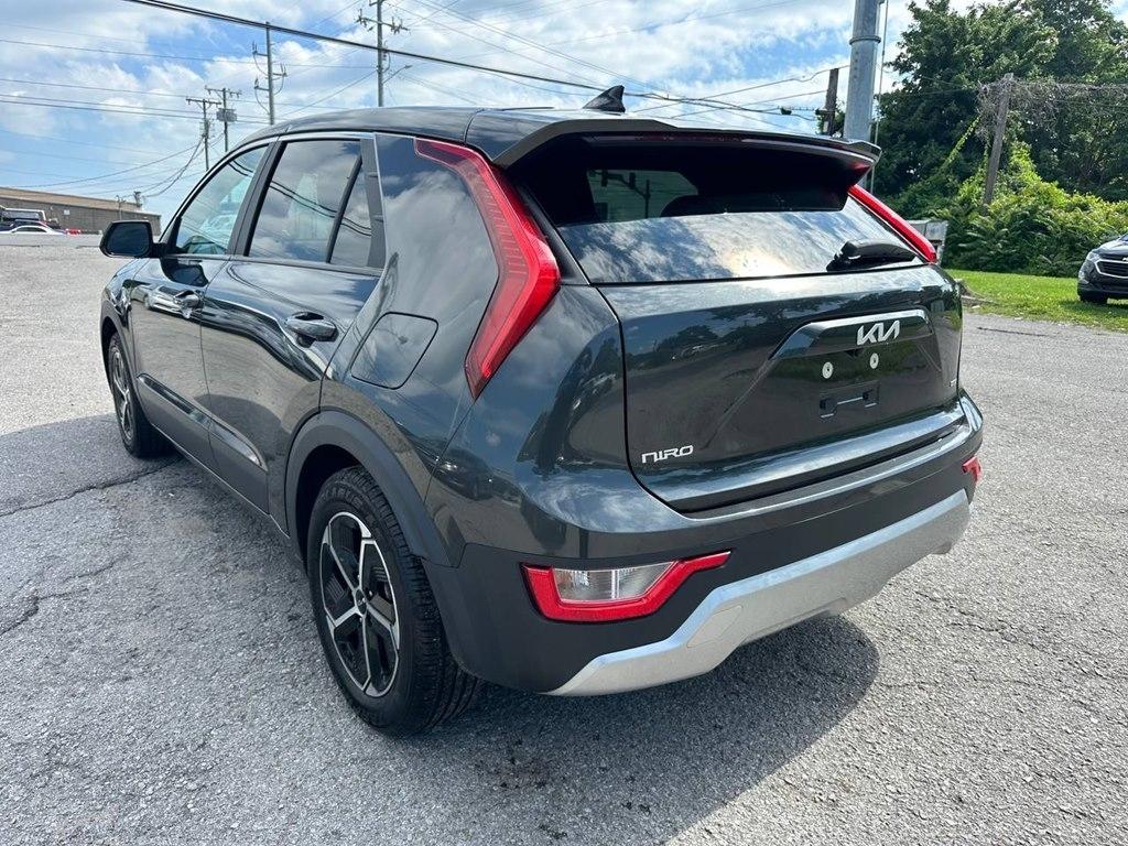 Kia Niro LX FWD 2023