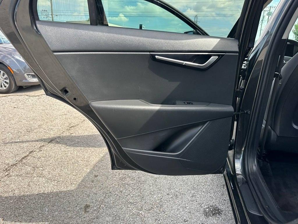 Kia Niro LX FWD 2023