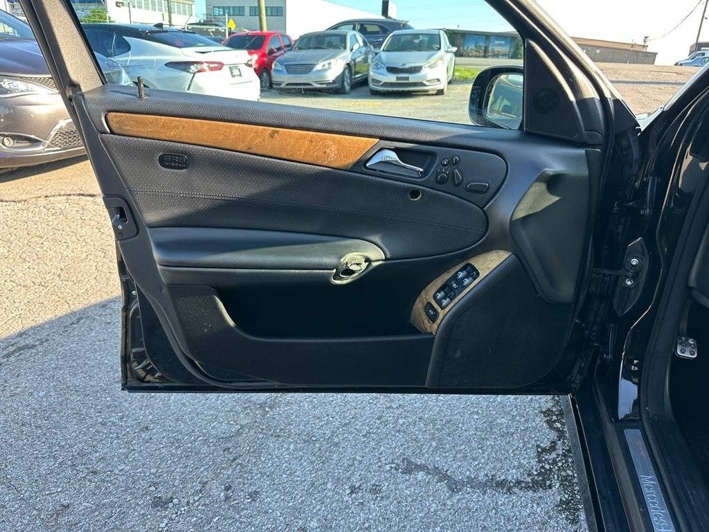 Mercedes-Benz C-Class 4dr Sdn 2.5L Sport RWD 2007