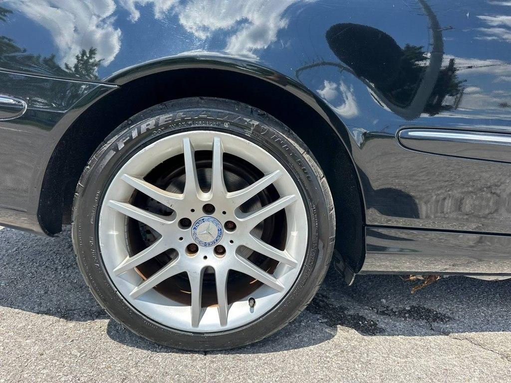 Mercedes-Benz CLK-Class 2dr Cabriolet 3.5L 2009