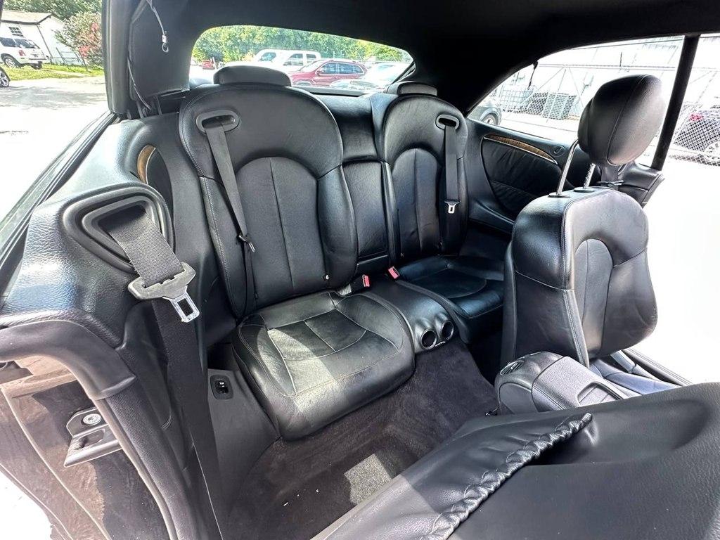 Mercedes-Benz CLK-Class 2dr Cabriolet 3.5L 2009