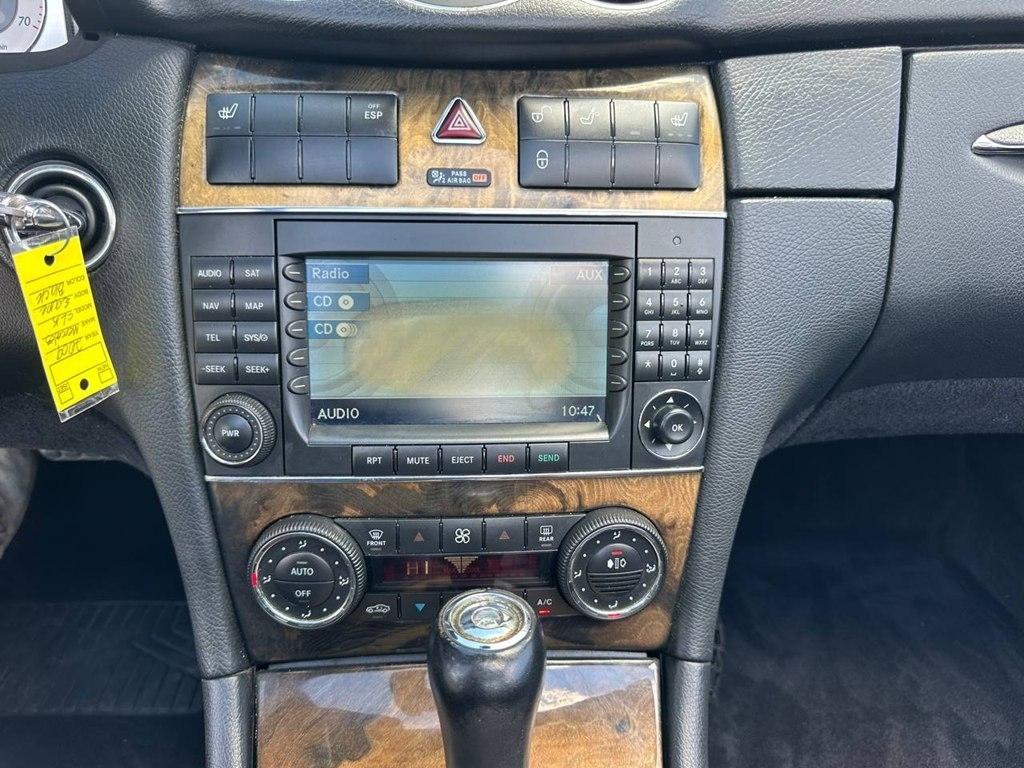 Mercedes-Benz CLK-Class 2dr Cabriolet 3.5L 2009