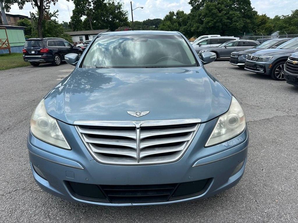 Hyundai Genesis 4dr Sdn V8 2011