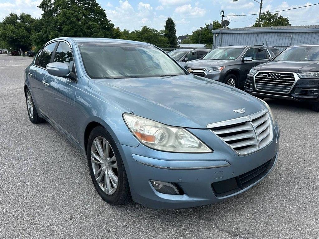 Hyundai Genesis 4dr Sdn V8 2011