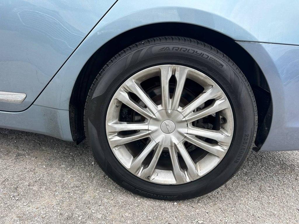 Hyundai Genesis 4dr Sdn V8 2011