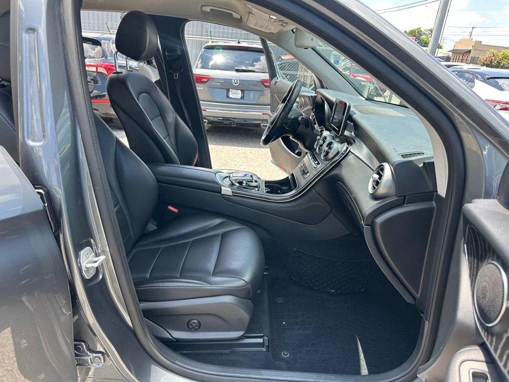 Mercedes-Benz GLC 4MATIC 4dr GLC 300 2016