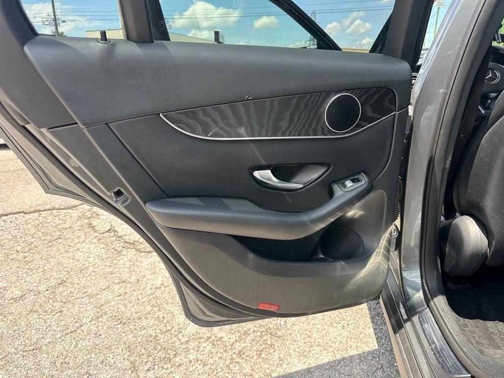 Mercedes-Benz GLC 4MATIC 4dr GLC 300 2016