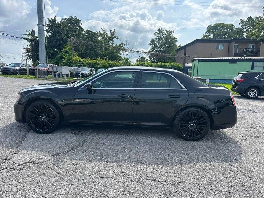 Chrysler 300 4dr Sdn V6 300S RWD 2012