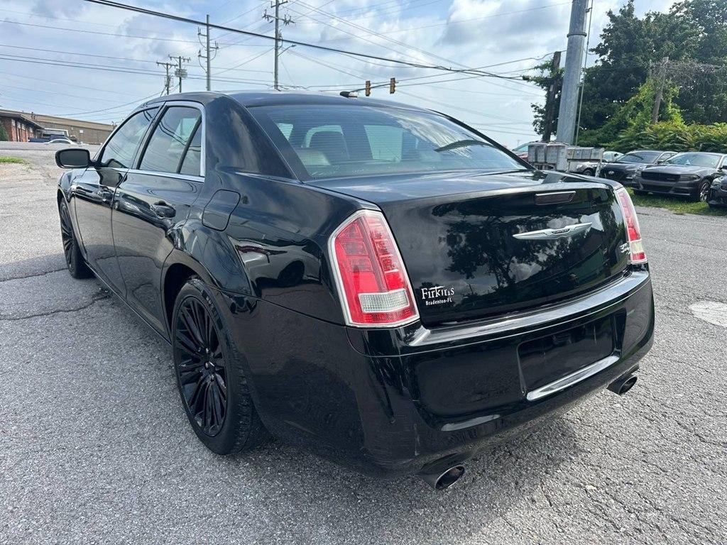 Chrysler 300 4dr Sdn V6 300S RWD 2012
