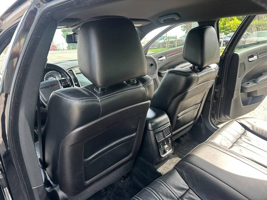 Chrysler 300 4dr Sdn V6 300S RWD 2012