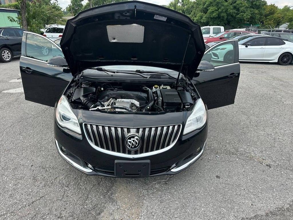 Buick Regal 4dr Sdn Sport Touring FWD 2017
