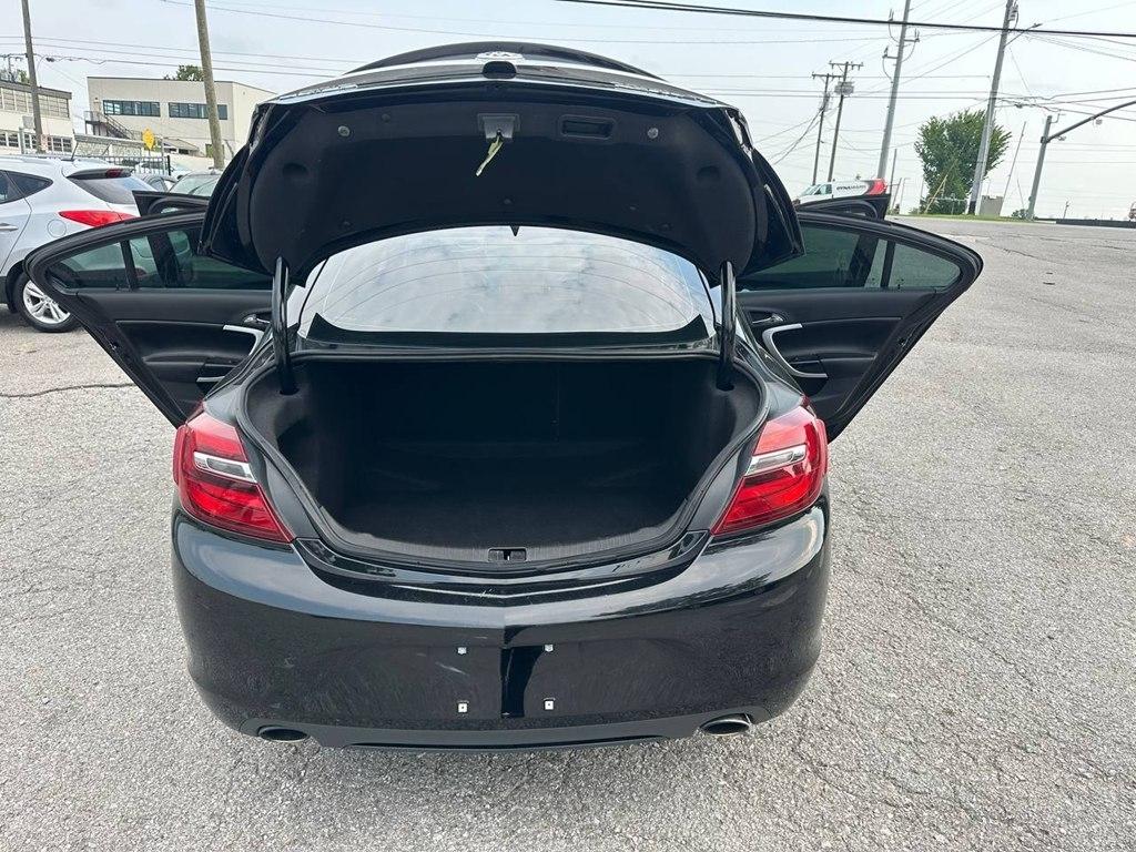 Buick Regal 4dr Sdn Sport Touring FWD 2017