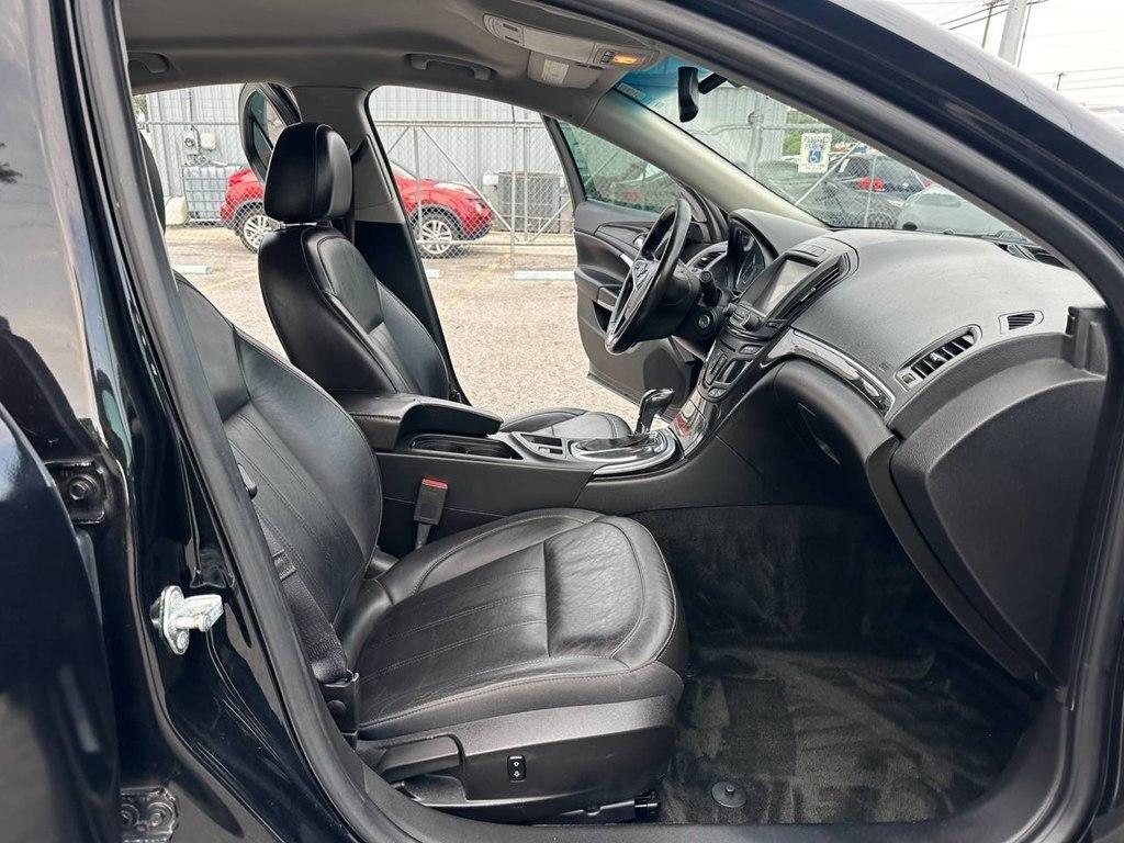 Buick Regal 4dr Sdn Sport Touring FWD 2017