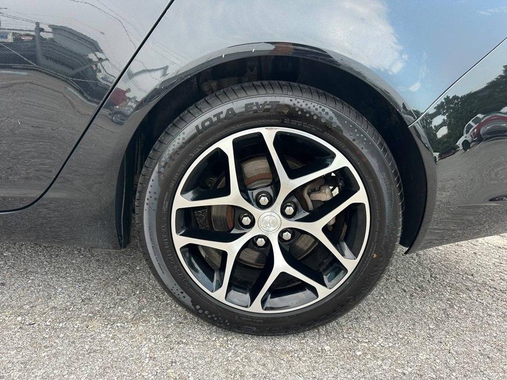Buick Regal 4dr Sdn Sport Touring FWD 2017