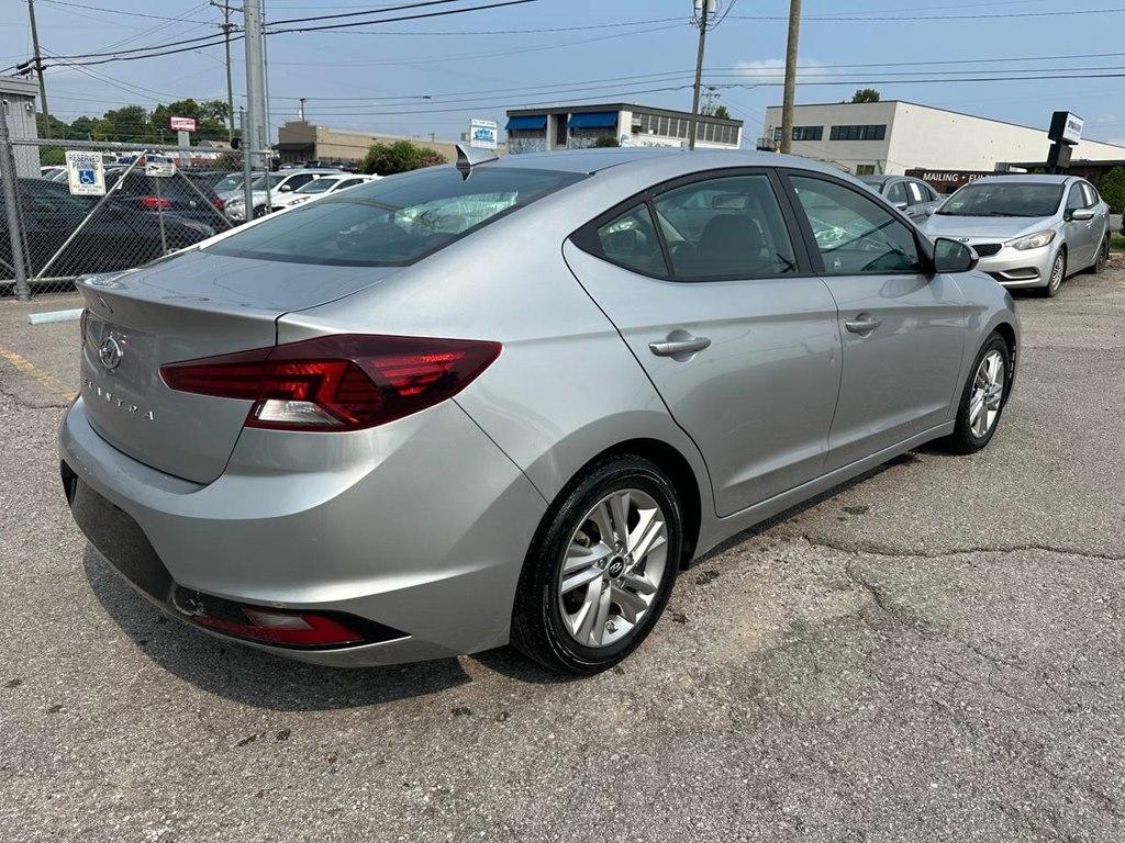 Hyundai Elantra SEL IVT 2020