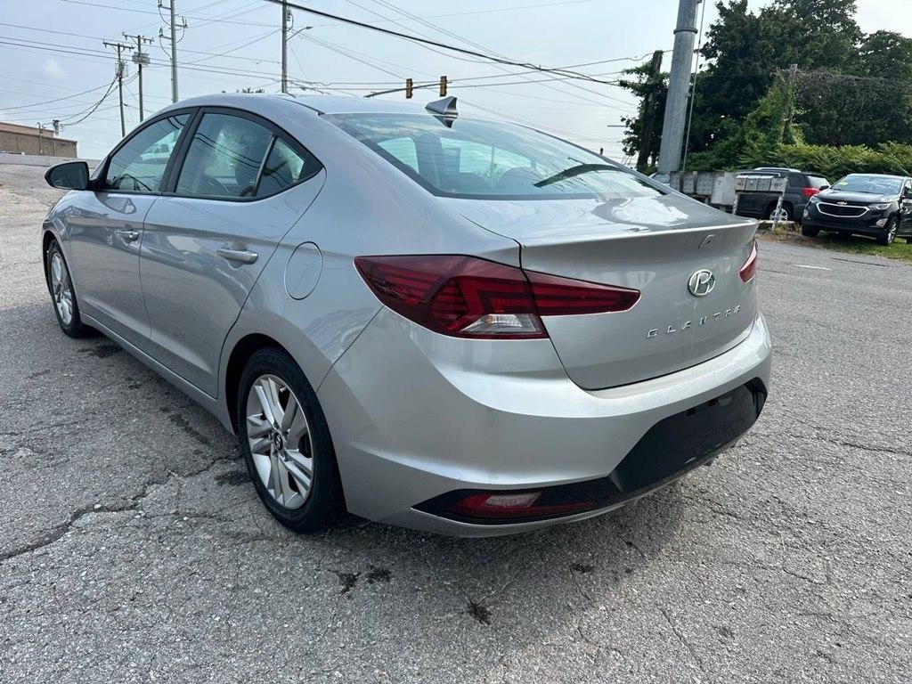 Hyundai Elantra SEL IVT 2020