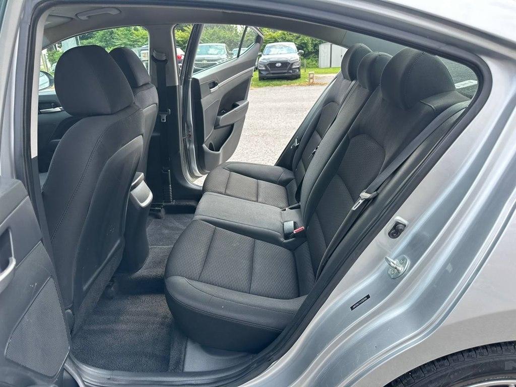 Hyundai Elantra SEL IVT 2020