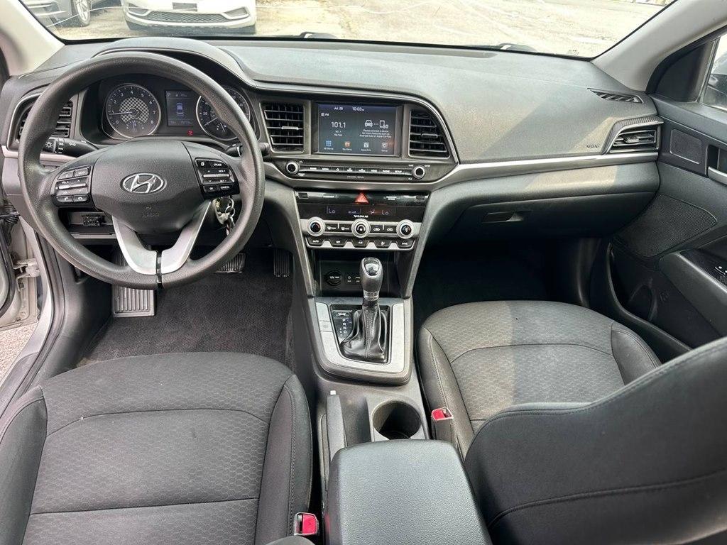 Hyundai Elantra SEL IVT 2020