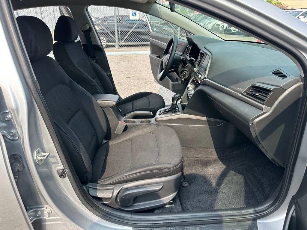 Hyundai Elantra SEL IVT 2020