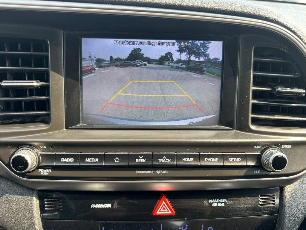 Hyundai Elantra SEL IVT 2020