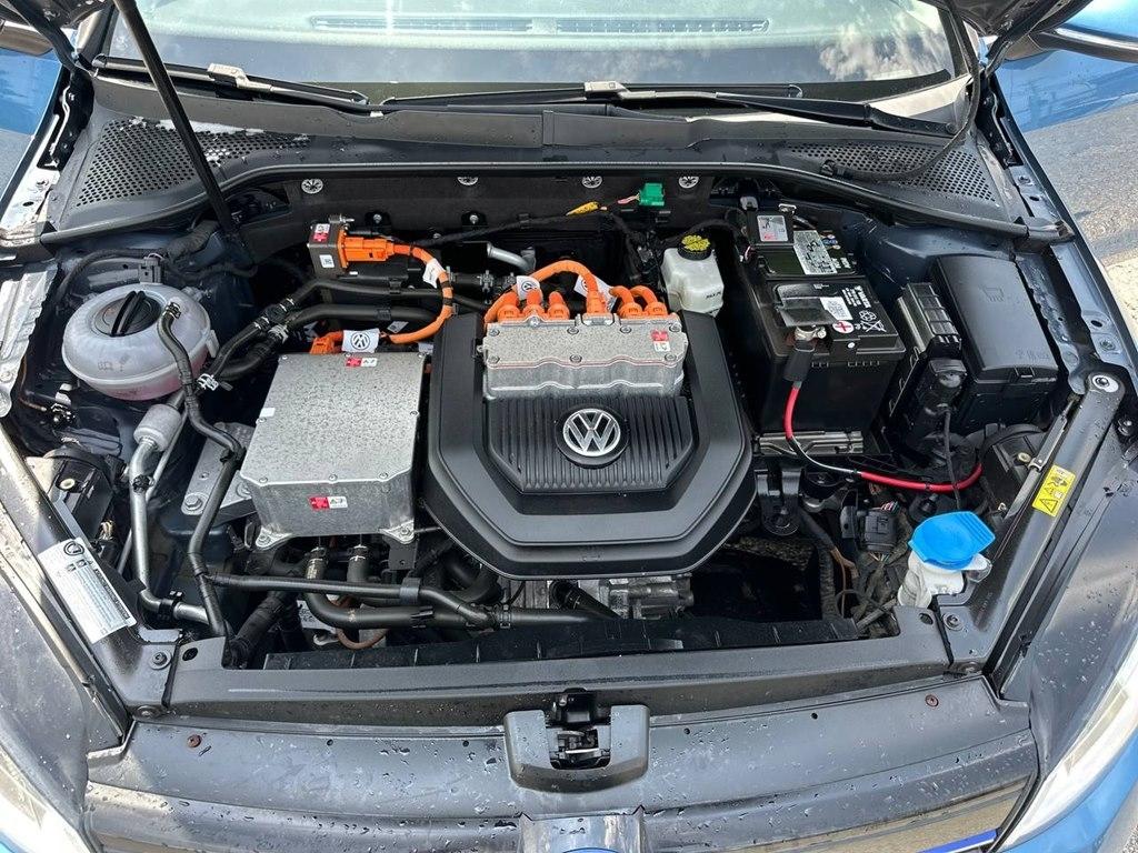 Volkswagen e-Golf 4dr HB SE 2016