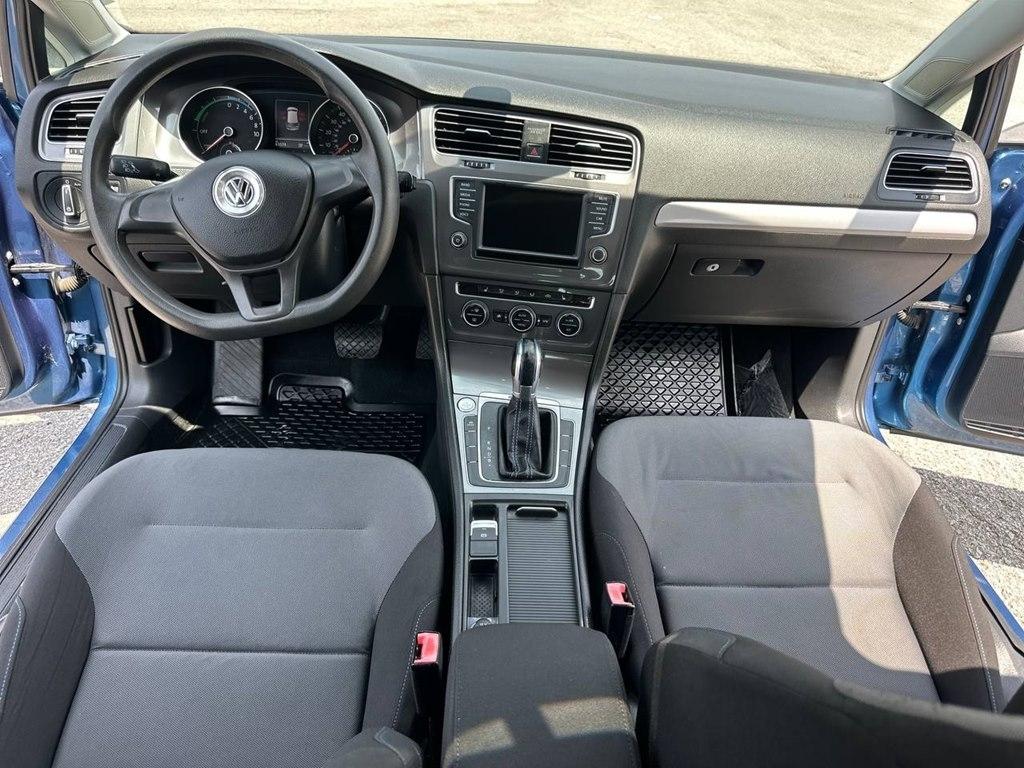 Volkswagen e-Golf 4dr HB SE 2016
