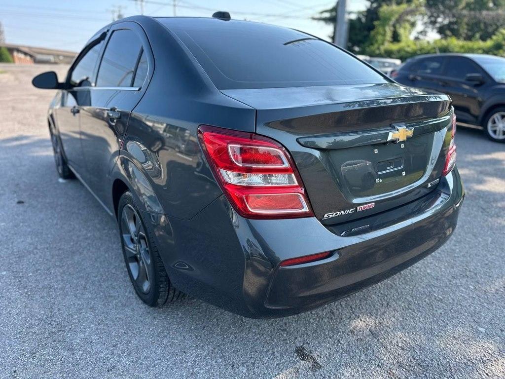 Chevrolet Sonic 4dr Sdn Auto Premier 2017