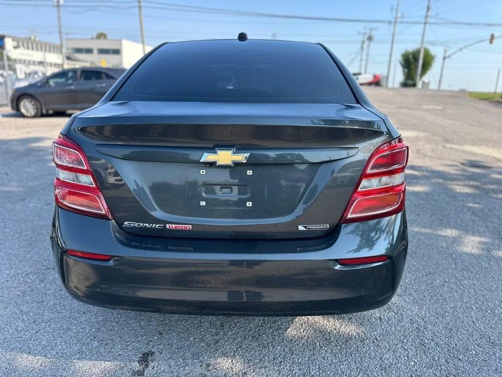 Chevrolet Sonic 4dr Sdn Auto Premier 2017
