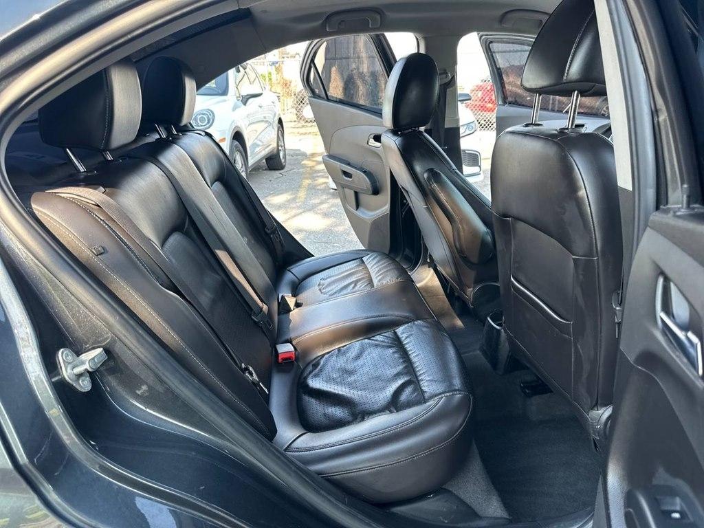 Chevrolet Sonic 4dr Sdn Auto Premier 2017