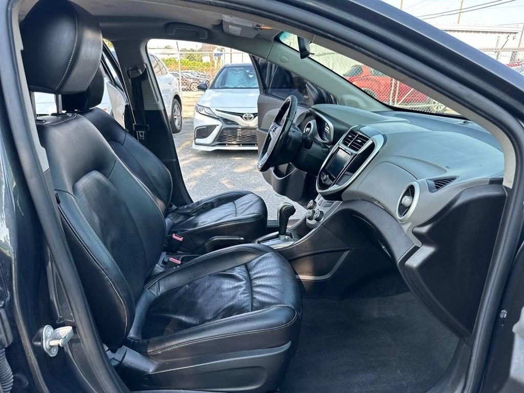 Chevrolet Sonic 4dr Sdn Auto Premier 2017