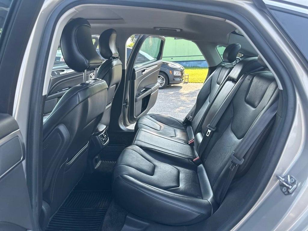 Ford Fusion 4dr Sdn Titanium FWD 2015