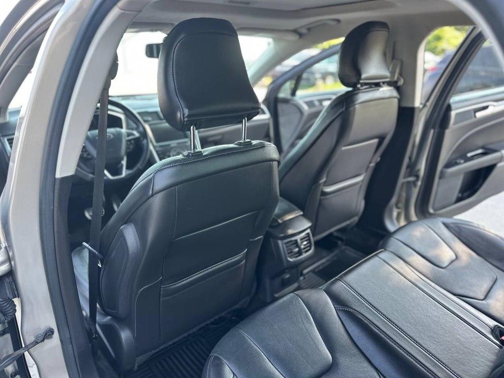 Ford Fusion 4dr Sdn Titanium FWD 2015