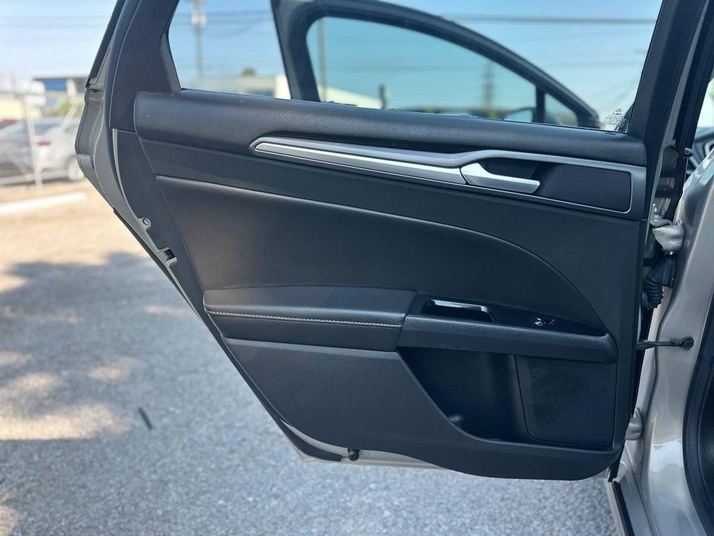 Ford Fusion 4dr Sdn Titanium FWD 2015