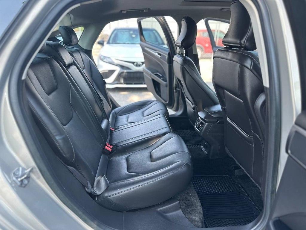 Ford Fusion 4dr Sdn Titanium FWD 2015
