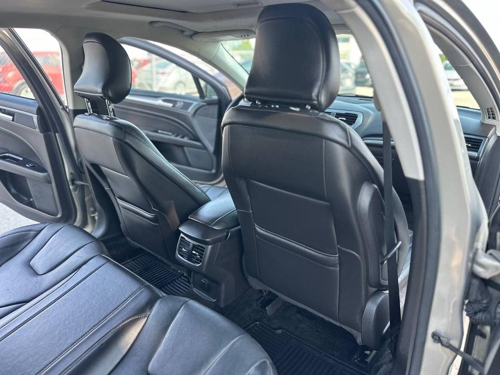 Ford Fusion 4dr Sdn Titanium FWD 2015