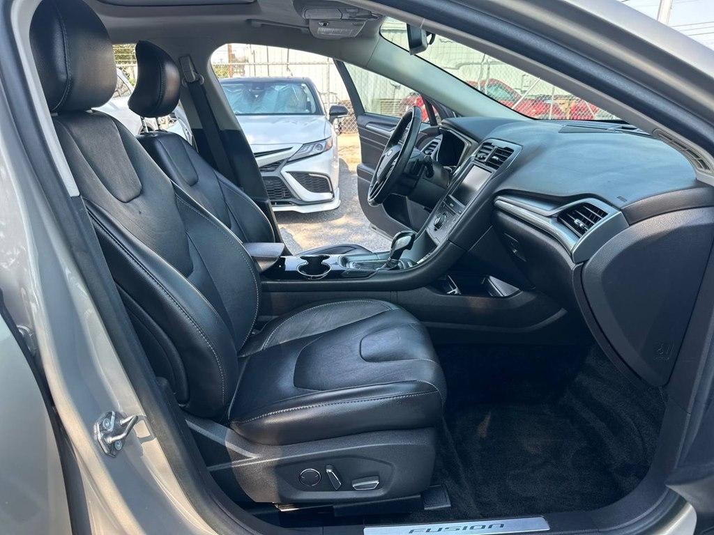 Ford Fusion 4dr Sdn Titanium FWD 2015