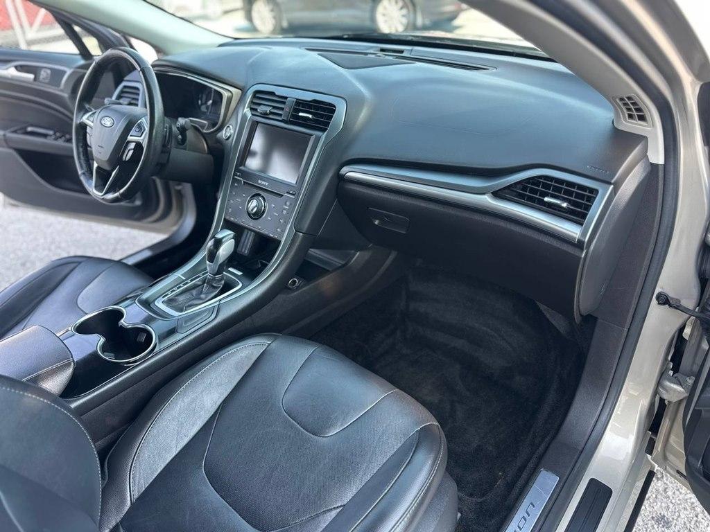 Ford Fusion 4dr Sdn Titanium FWD 2015