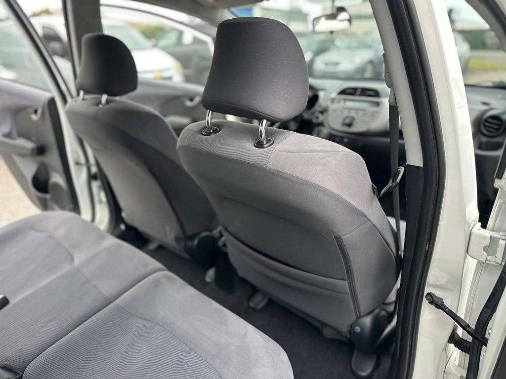 Honda Fit 5dr HB Auto 2009