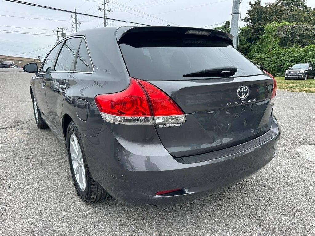 Toyota Venza 4dr Wgn I4 FWD (Natl) 2009