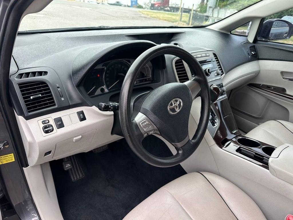 Toyota Venza 4dr Wgn I4 FWD (Natl) 2009