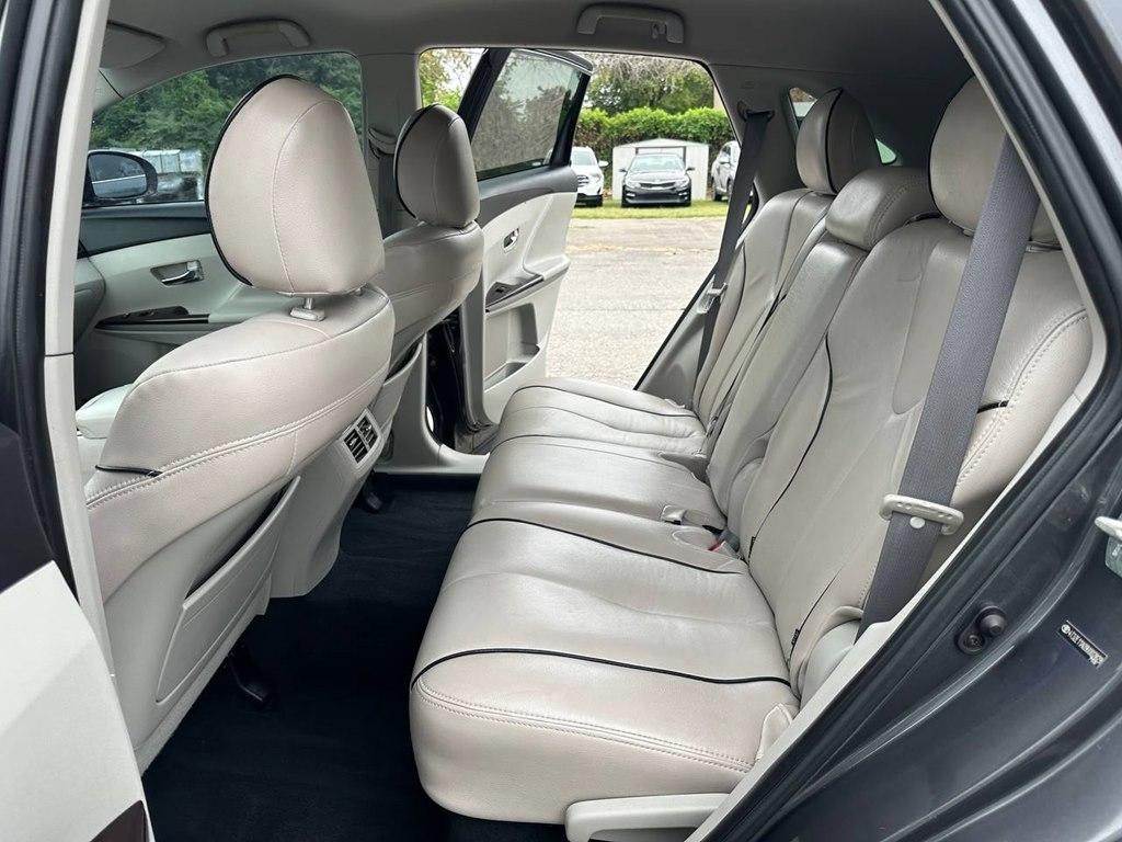 Toyota Venza 4dr Wgn I4 FWD (Natl) 2009