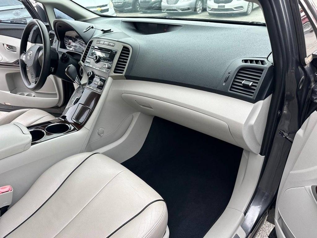 Toyota Venza 4dr Wgn I4 FWD (Natl) 2009