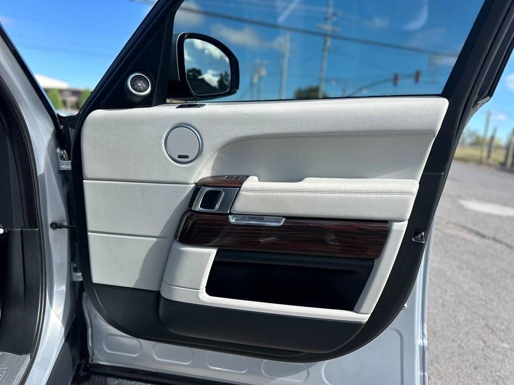 Land Rover Range Rover 4WD 4dr Supercharged 2014