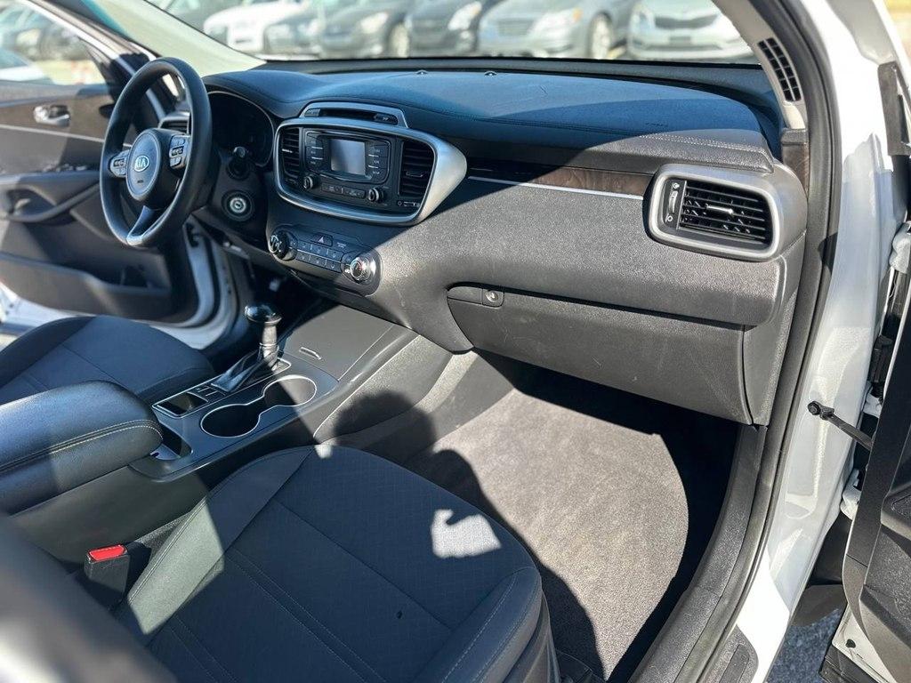 Kia Sorento LX V6 FWD 2017
