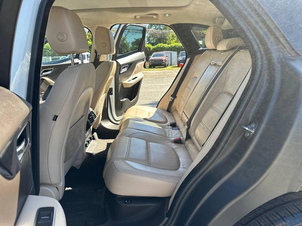 Jaguar F-Pace 25t Prestige AWD 2019