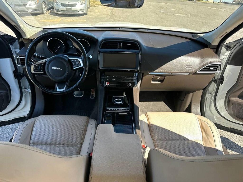 Jaguar F-Pace 25t Prestige AWD 2019