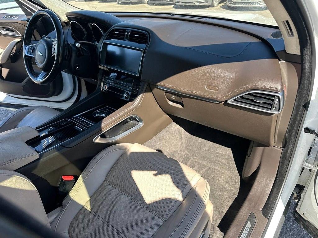 Jaguar F-Pace 25t Prestige AWD 2019